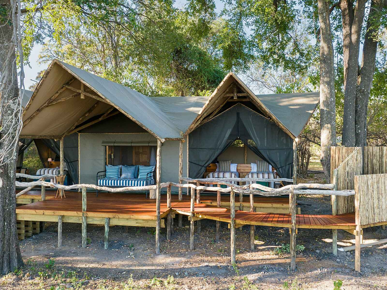 Shinde Footsteps: Familienzelt mit Veranda Shinde Footsteps: Familienzelt mit Veranda