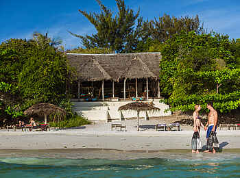 The Manta Resort: Strandlounge von Aussen The Manta Resort: Strandlounge von Aussen