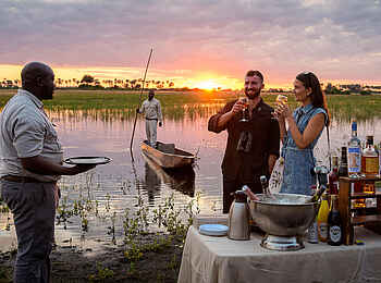 Tubu Tree Camp: Ein Sundowner mit Buschbar