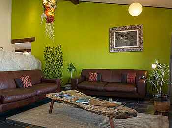 Desert Breeze Lodge: Private Lounge Desert Breeze Lodge: Private Lounge