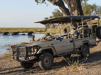 Linyanti Tented Camp: Geländefahrzeug Linyanti Tented Camp: Geländefahrzeug