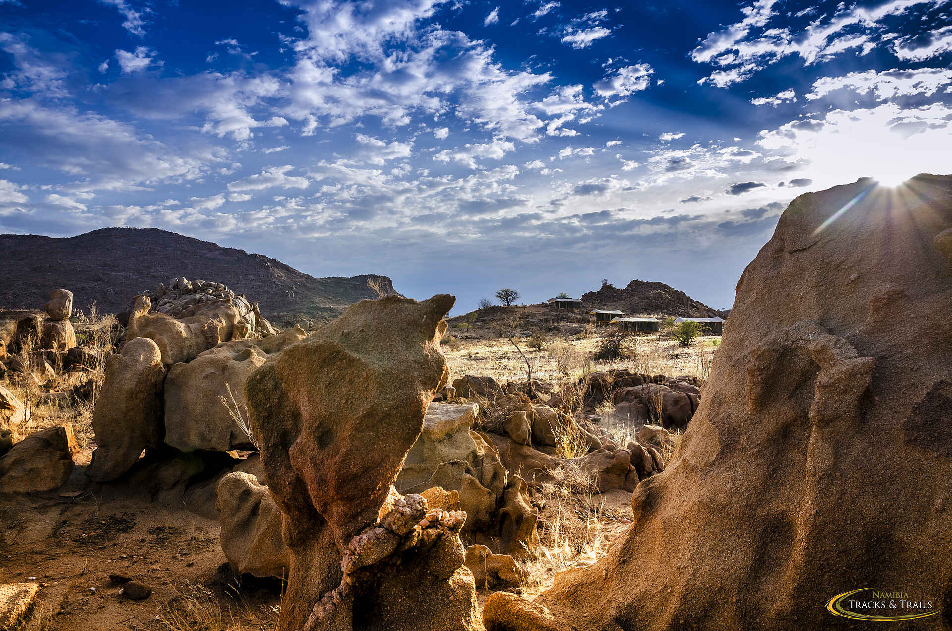 Elefanten, Namibia, Ozondjou, Ozondjou Trails, Trails, Wüste, Zelt, Zelte
