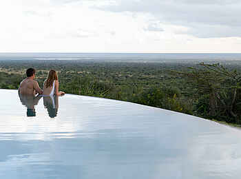 Governors' Mugie: Blick aus dem Pool Governors' Mugie: Blick aus dem Pool