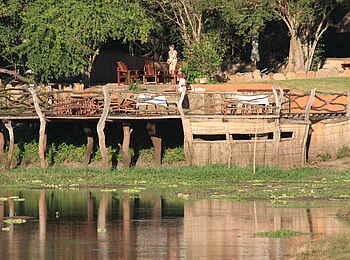 Kafunta River Lodge: Deck und Beobachtungsunterstand
