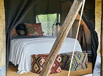 Legendary Songa Migrational Camp: Blick ins Zelt