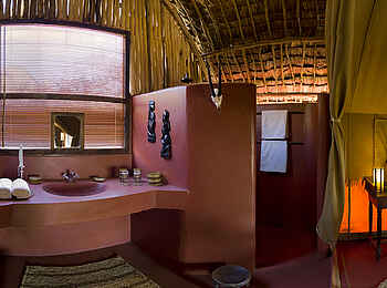 Olduvai Camp: Gästebad