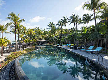 Royal Palm Beachcomber Luxury: Am Pool