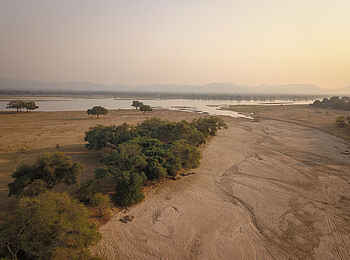Chikwenya Camp: Sapi-River-Mündung