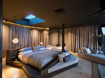 andBeyond Sossusvlei Desert Lodge: Das Schlafzimmer einer Suite andBeyond Sossusvlei Desert Lodge: Das Schlafzimmer einer Suite