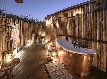 Madwaleni River Lodge: Luxury Romance Tent Bad