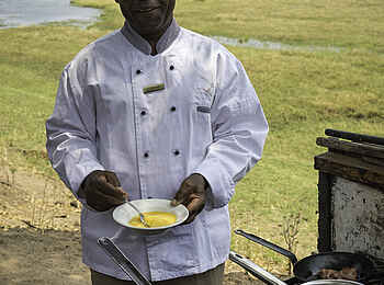 Ruckomechi Camp: Camp-Koch Ruckomechi Camp: Camp-Koch