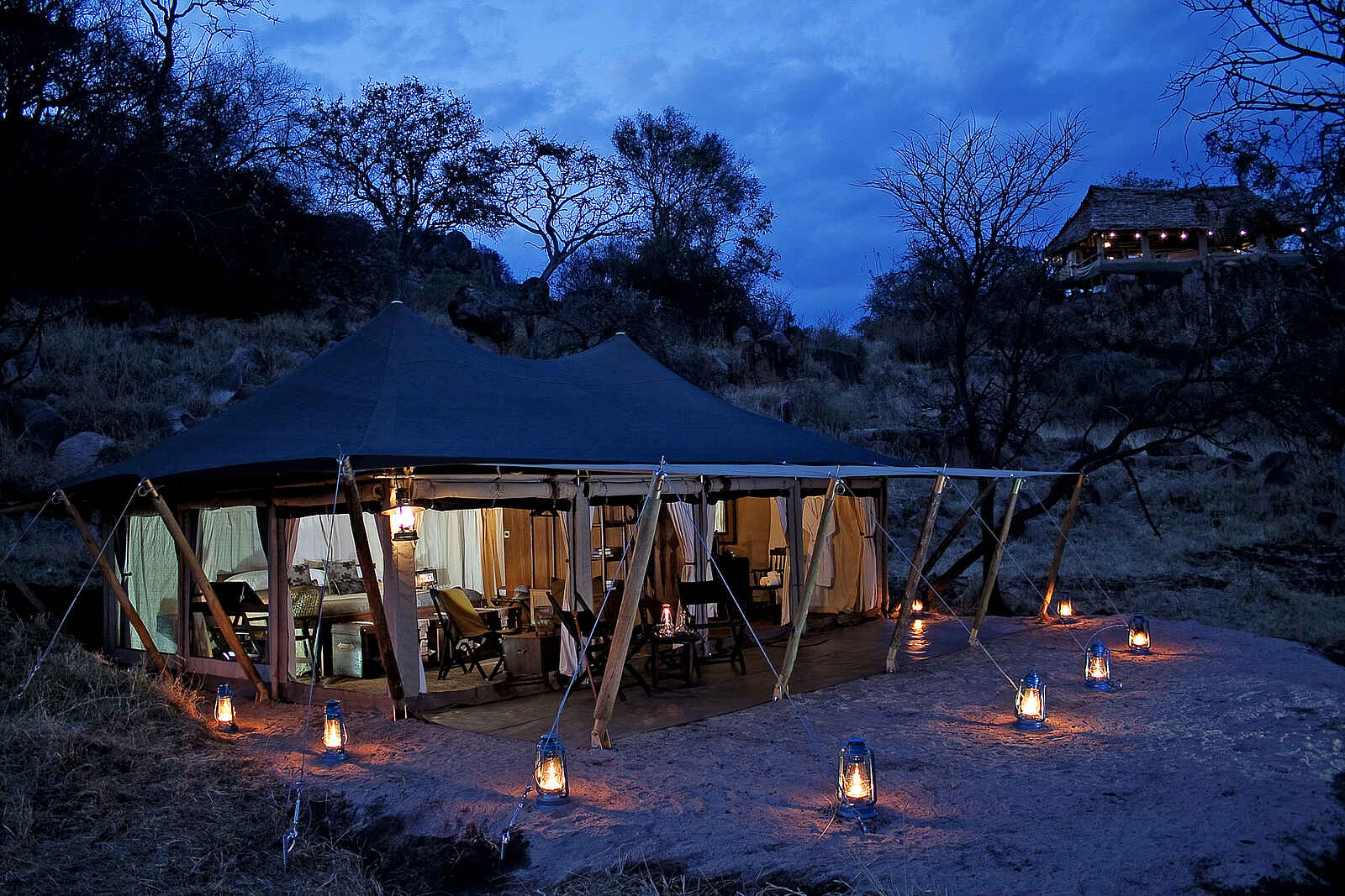 Serengeti Pioneer Camp: Gästezelt bei Nacht Serengeti Pioneer Camp: Gästezelt bei Nacht