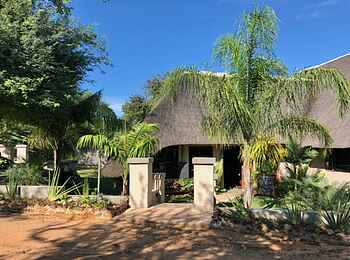 Shametu River Lodge: Der Eingang
