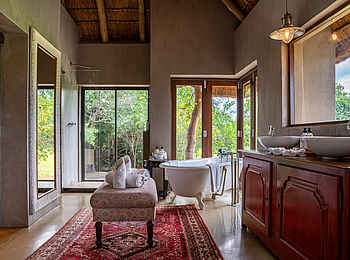 Siviti Timbavati Plains Lodge: Das Badezimmer einer Suite Siviti Timbavati Plains Lodge: Das Badezimmer einer Suite