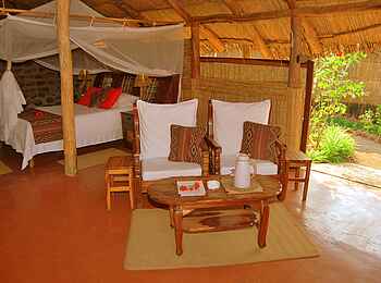 Taita Falcon Lodge: Gästechaletinterieur Taita Falcon Lodge: Gästechaletinterieur