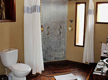 Tarangire Treetops: Bad