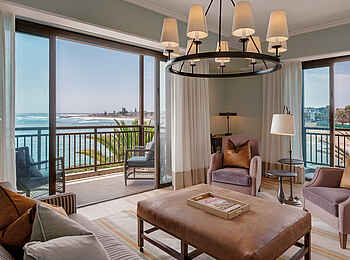 Strand Hotel Swakopmund: Luxury Suite Lounge Strand Hotel Swakopmund: Luxury Suite Lounge