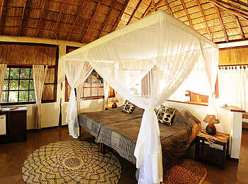 Kafunta River Lodge: Gästechaletinterieur