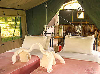 Lake Manze Camp: Kunst am Bett Lake Manze Camp: Kunst am Bett