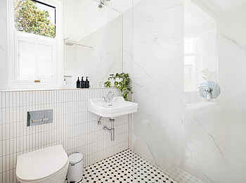 One Kensington Boutique Hotel: Das Bad eines Superior Zimmers