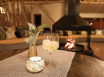 Red Dunes Lodge: Am Kamin