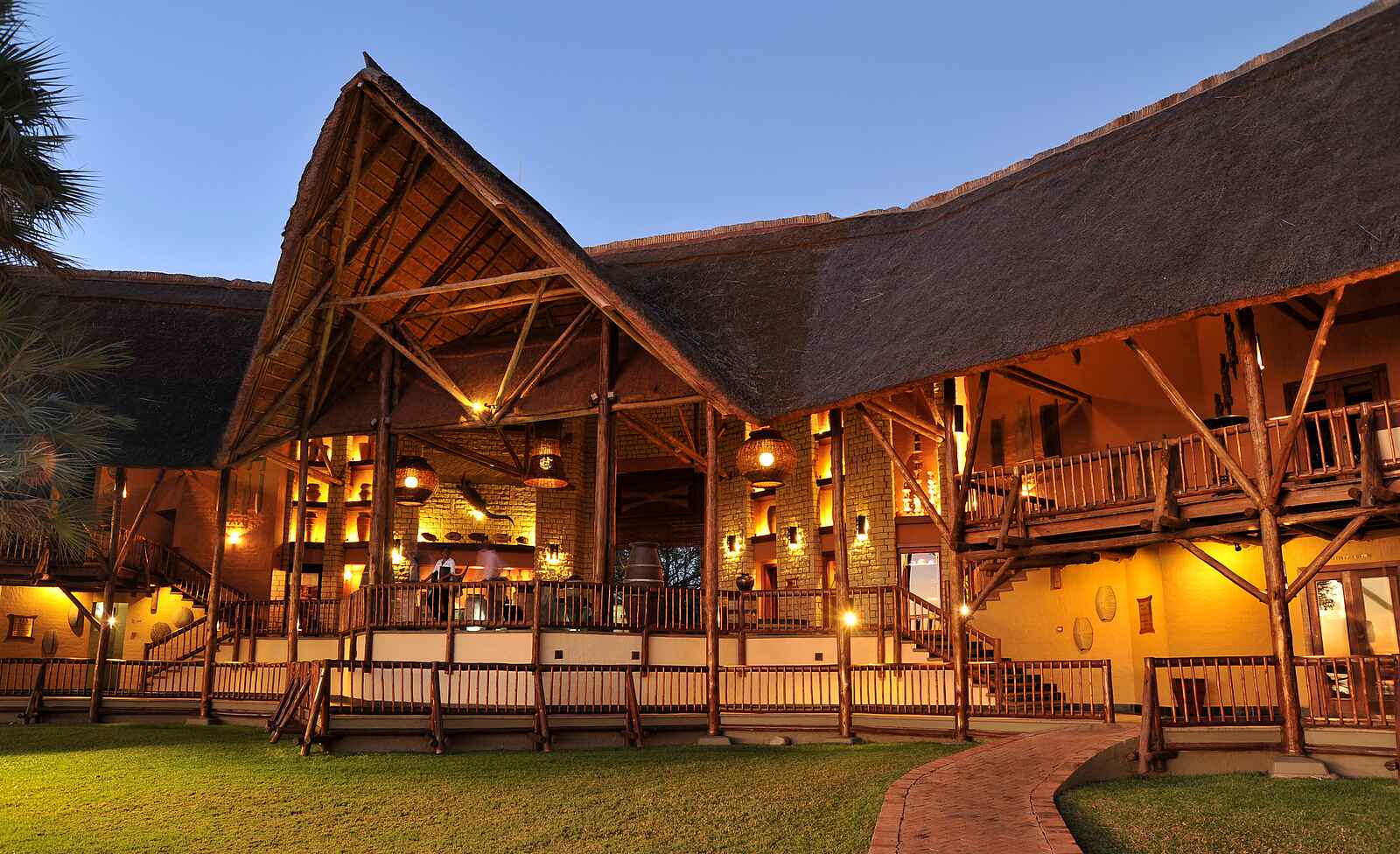 David Livingstone Safari Lodge: Abendstimmung am Haupthaus David Livingstone Safari Lodge: Abendstimmung am Haupthaus