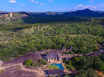 Matobo Hills Lodge: Hauptgebäude im Nachmittagslicht Matobo Hills Lodge: Hauptgebäude im Nachmittagslicht
