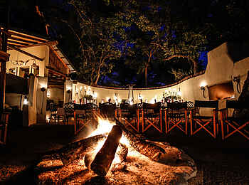 Notten's Bush Camp: Die Boma Notten's Bush Camp: Die Boma