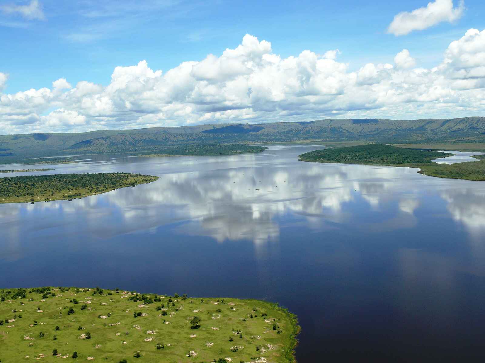 Ruzizi Tented Lodge: Der Ihema-See im Akagera Nationalpark Ruzizi Tented Lodge: Der Ihema-See im Akagera Nationalpark