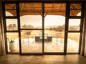 Bagatelle Kalahari Boutique Farmhouse: Blick nach draußen Bagatelle Kalahari Boutique Farmhouse: Blick nach draußen