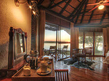 Chobe Savanna Lodge: Chalet Anrichte