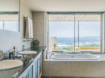 Crayfish Lodge: Das Badezimmer der Panorama Suite Crayfish Lodge: Das Badezimmer der Panorama Suite