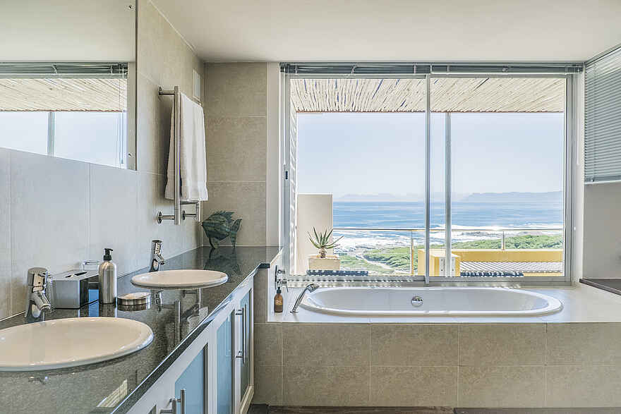 Crayfish Lodge: Das Badezimmer der Panorama Suite Crayfish Lodge: Das Badezimmer der Panorama Suite