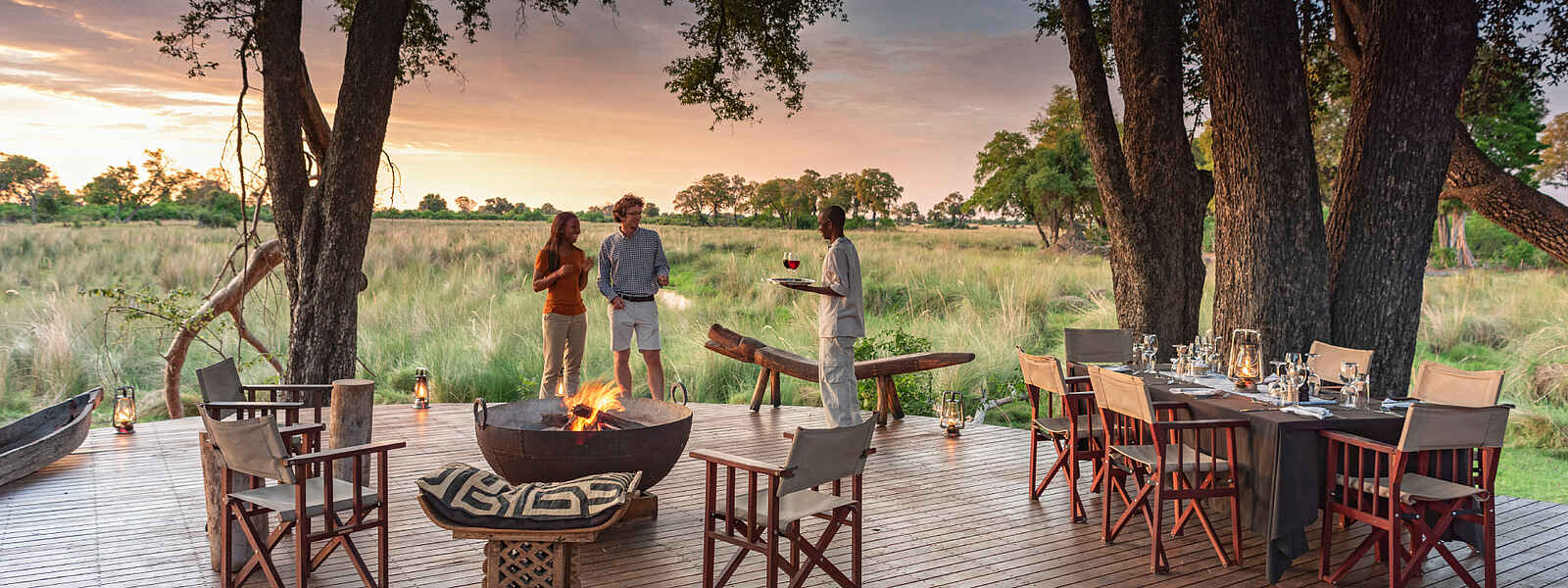 Duba Explorers Camp: Terrasse mit Boma Duba Explorers Camp: Terrasse mit Boma
