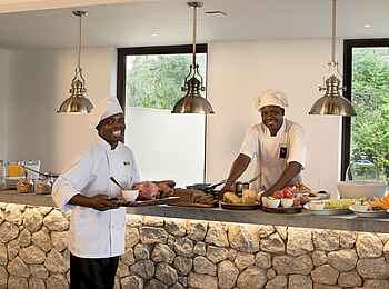 Dulini River Lodge: Buffet