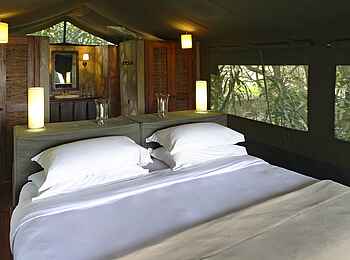 Kichwa Tembo Tented Camp: Schlafzimmer im Klassik-Zelt Kichwa Tembo Tented Camp: Schlafzimmer im Klassik-Zelt