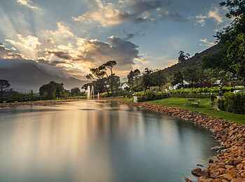 Leeu Estates: Künstlicher See