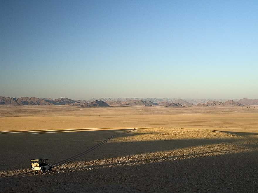 Little Kulala: Endlose Weiten der Wüstenebene Little Kulala: Endlose Weiten der Wüstenebene