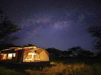 Olakira Migration Camp: Star Gazing Tent Nachts