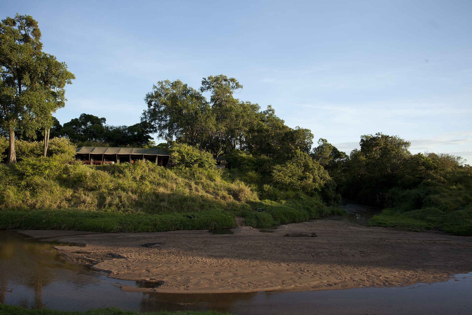 Hauptzelt, Sand River, Mara National Reserve, Masai Mara, Afrikarma, Afrikarma Safaris, Afrikarma Safaris - Wildnis. Hautnah., Afrikarma.de, Sala's Camp, The Safari Collection