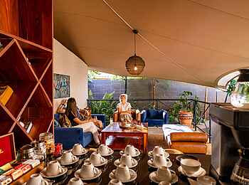 Shongwe Oasis Lodge: Teatime