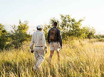 The Last Word Kitara Lodge: Auf einer Wandersafari The Last Word Kitara Lodge: Auf einer Wandersafari