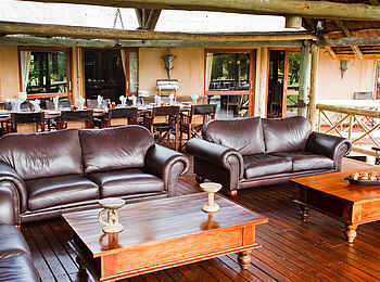 Deception Valley Lodge: Außen-Lounge