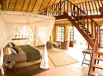 Kafunta River Lodge: Luxuschalet innen