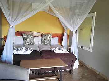 Safarihoek Lodge: Classic Room Bett