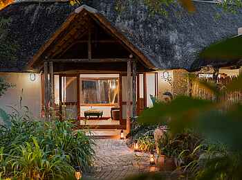 Thamo Telele Camp: Der Eingangsbereich Thamo Telele Camp: Der Eingangsbereich