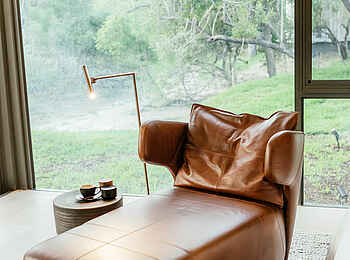 Cheetah Plains Mapogo House: Komfortabler Sessel einer Suite Cheetah Plains Mapogo House: Komfortabler Sessel einer Suite