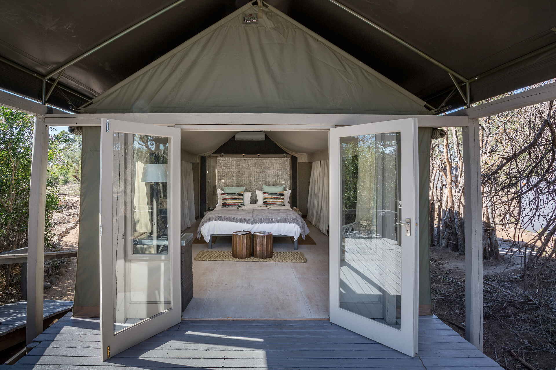 Simbavati River Lodge: Blick ins Innere eines Zimmers Krüger Nationalpark, Safari, Simbavati River Lodge, Timbavati Game Reserve, Gästezimmer