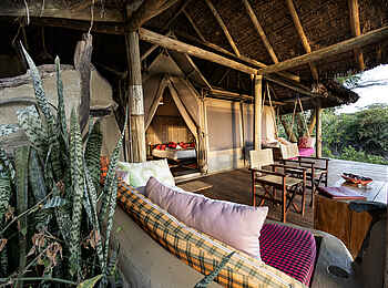Basecamp Masai Mara: Die Veranda eines Familien Zelts Basecamp Masai Mara: Die Veranda eines Familien Zelts