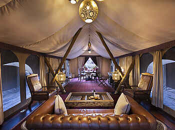The Sambuk Suite at Mara Nyika Camp: Die Lounge The Sambuk Suite at Mara Nyika Camp: Die Lounge